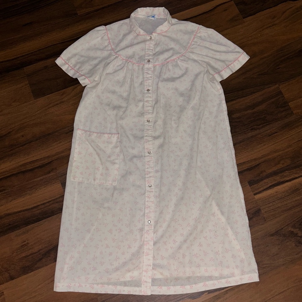 Vintage Collections Nightgown Women's L Pink Floral Pearl Snaps Soft Cozy Muumuu